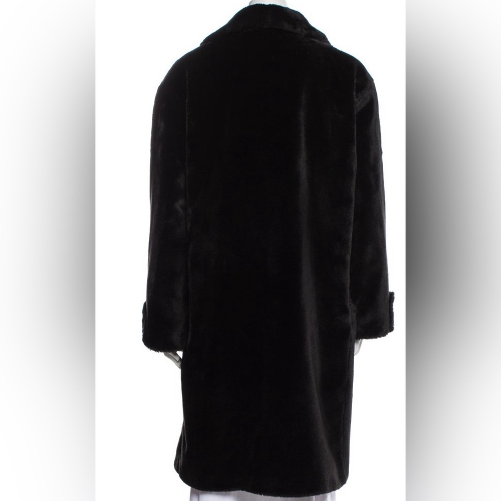 ST. John. Faux Fur coat - Picture 2 of 6